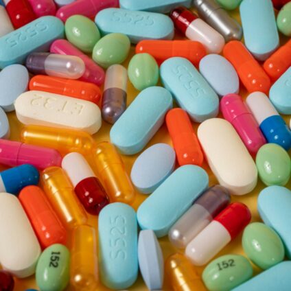 Caro energia, a rischio le aziende farmaceutiche: gli appelli di Farmindustria e Medicines for Europe