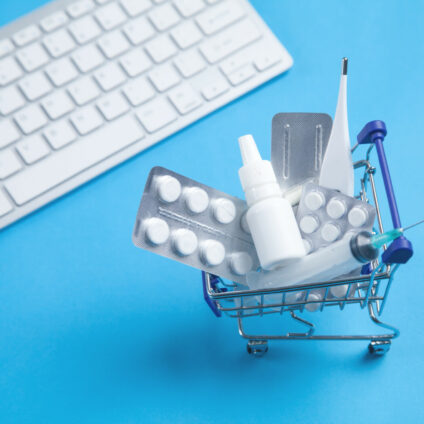Commercio digitale di farmaci: pubblicata la nuova indagine di Altroconsumo